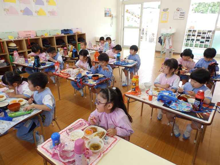 給食の様子 23 たけ組