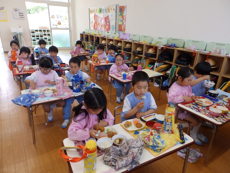 給食の様子 25 たけ組
