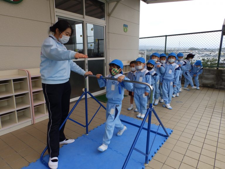 保育の様子　㉑　すみれ組