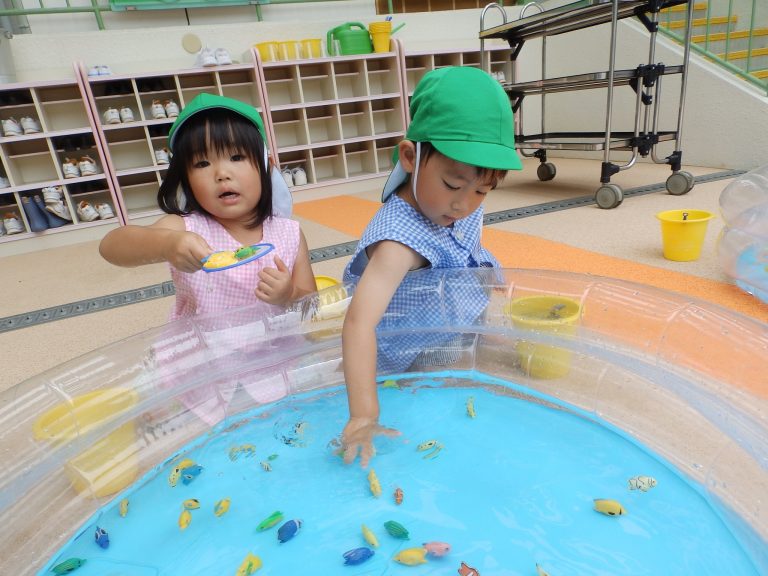 水遊び　⑯　満３歳児