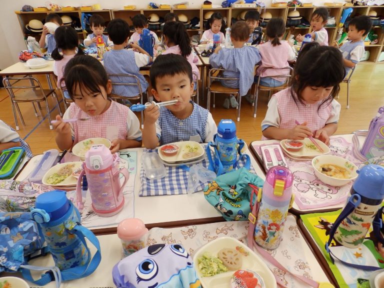 給食の様子　⑫　たけ組