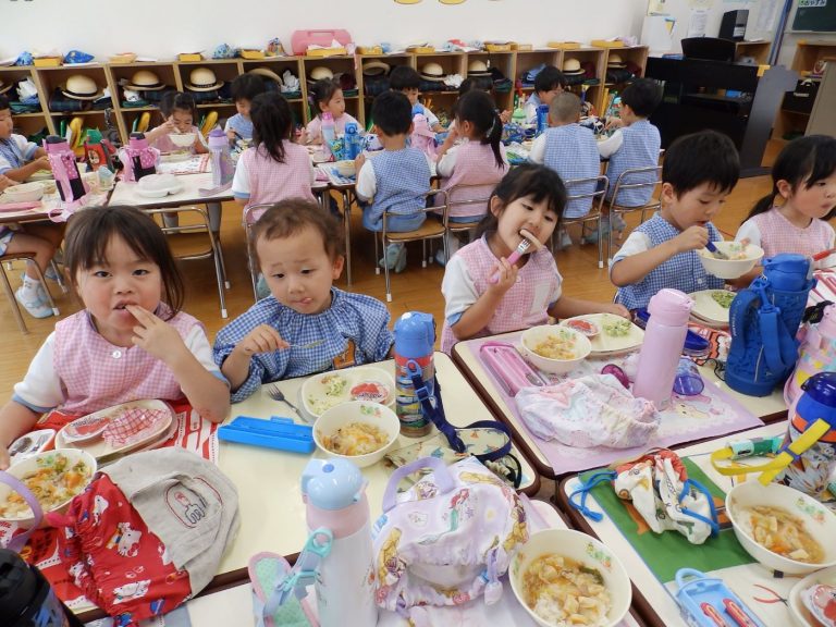 給食の様子　⑬　たけ組