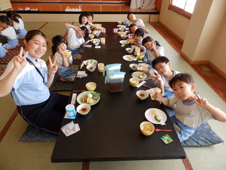 お泊まり保育②　③　朝食