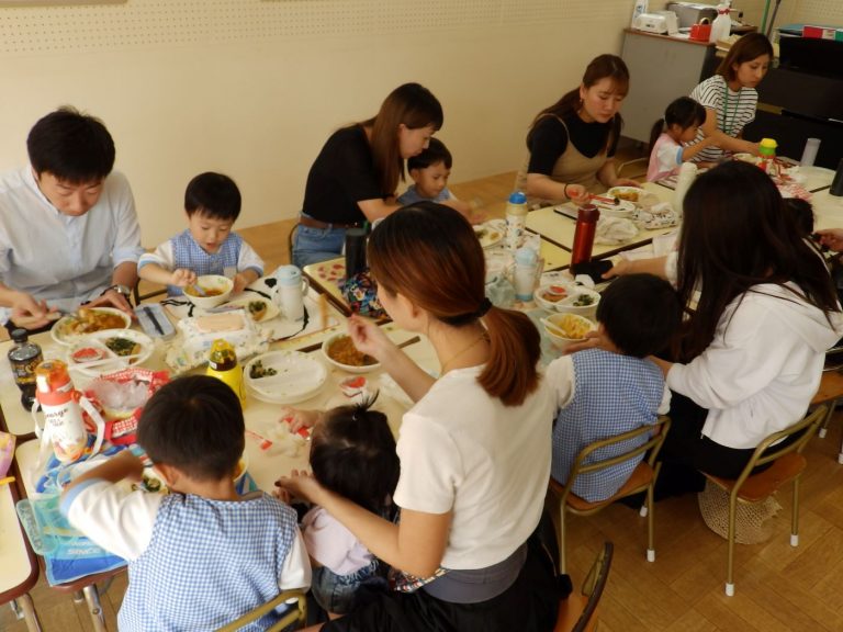 給食参観　⑭　もも組