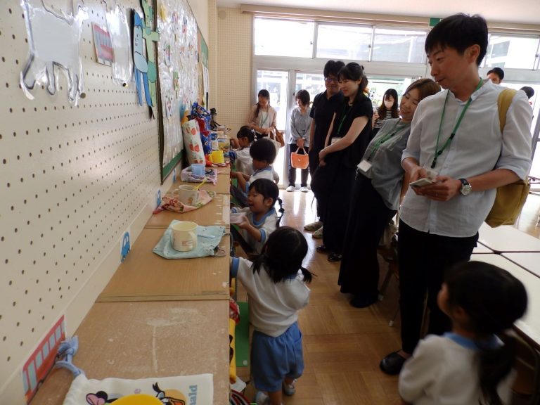 給食参観　⑥　もも組