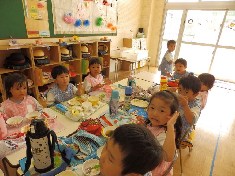 給食の様子　⑫　うめ組