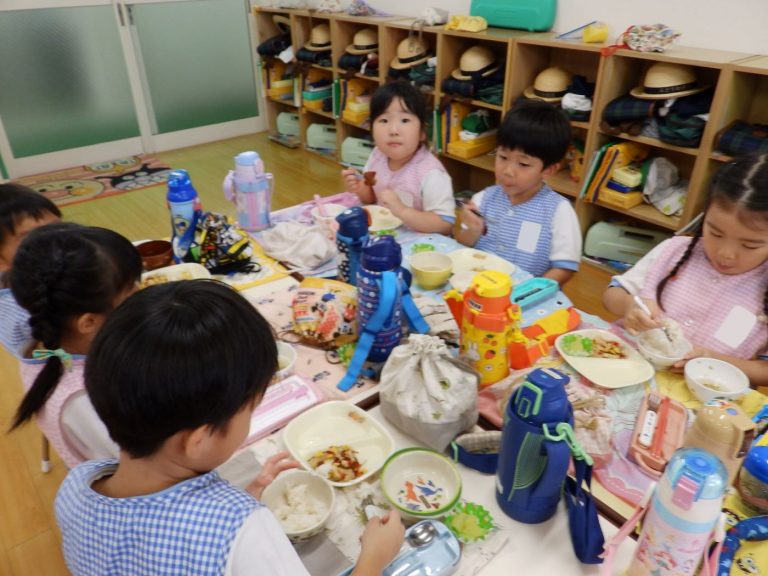 給食の様子　⑳　まつ組