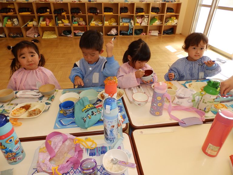 給食　⑮　もも組