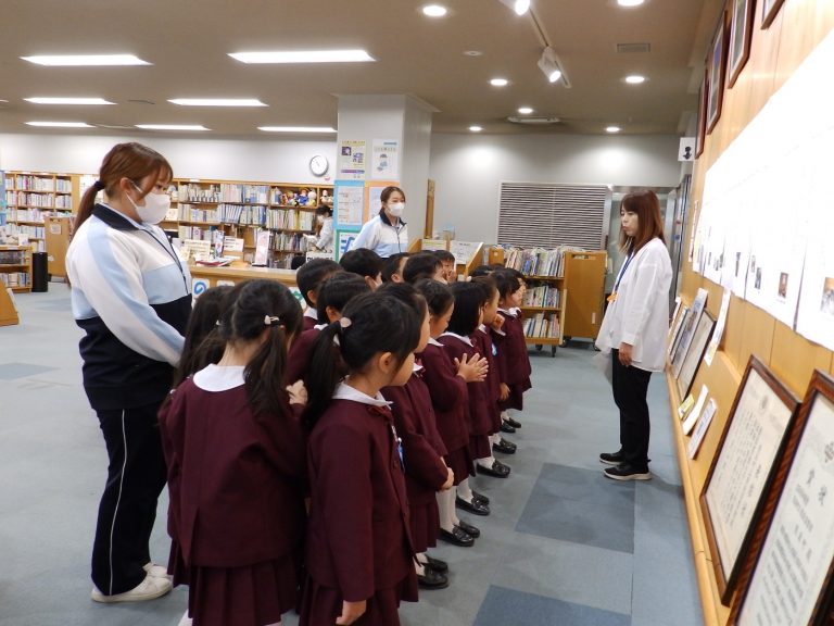 図書館見学　⑤