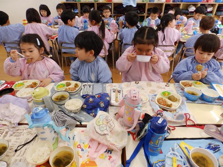 給食の様子　➉　たけ組