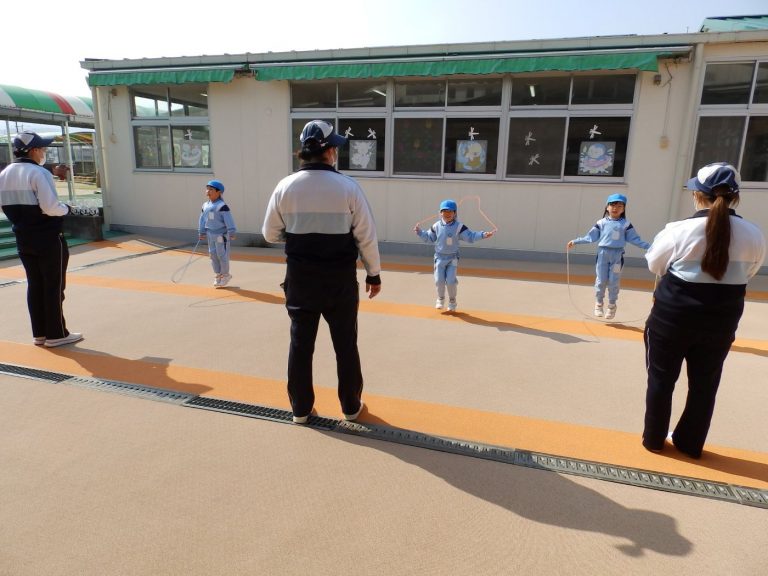 なわとび大会　④　れんげ組　