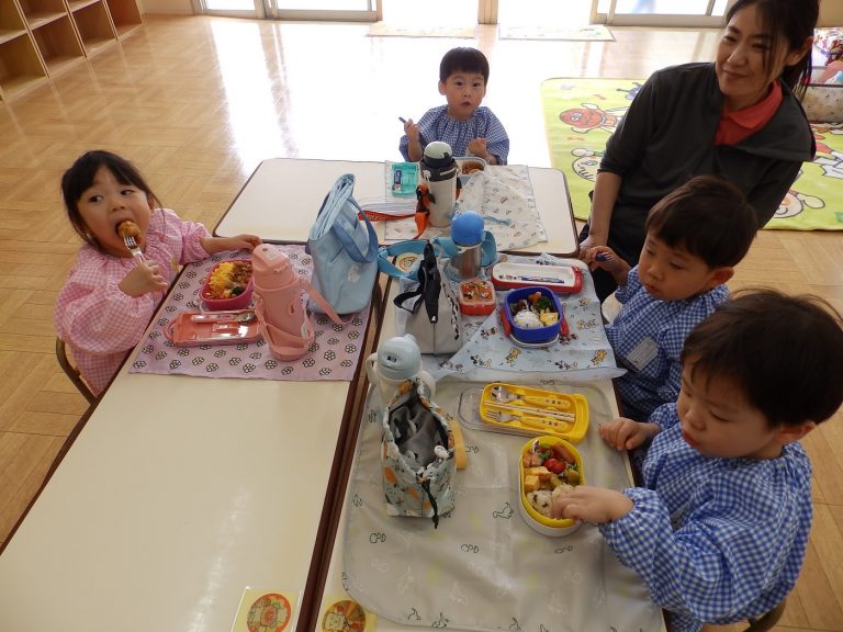 お弁当の様子　⑯　もも組