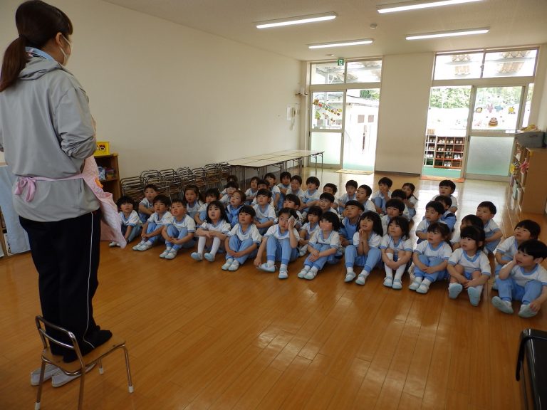 保育の様子　⑧　年中組