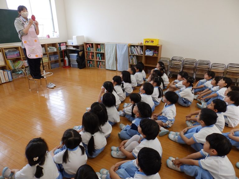 保育の様子　⑨　年中組