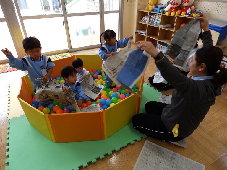 保育の様子　⑪　もも組