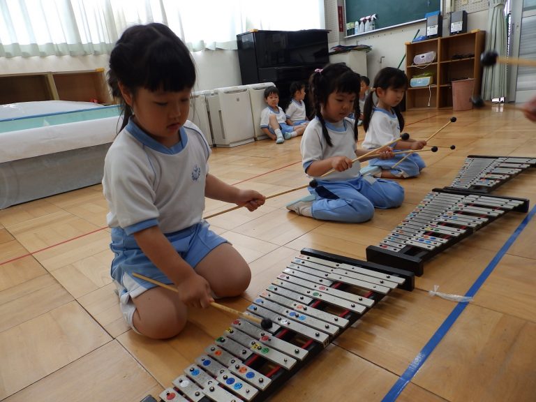 年中組　⑮　音楽クラブ