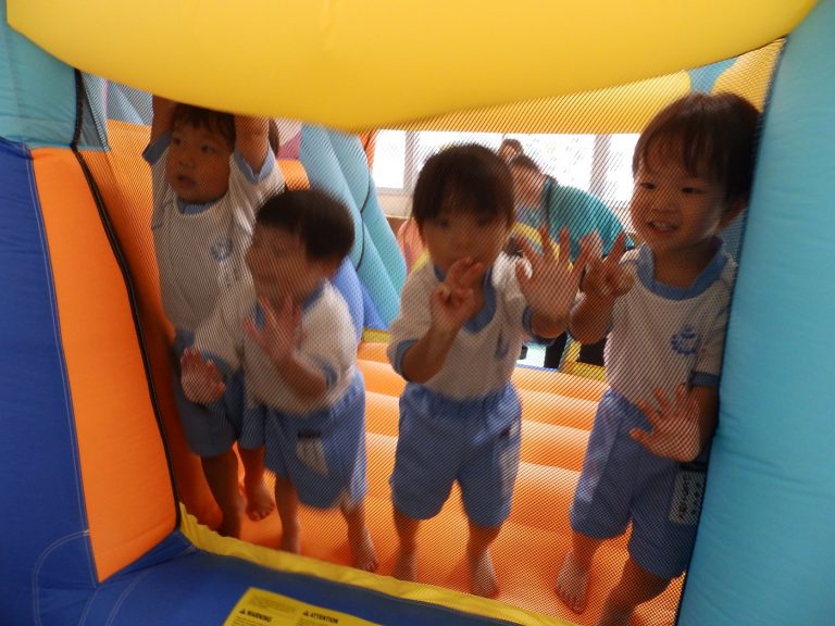 保育の様子　➉　もも組