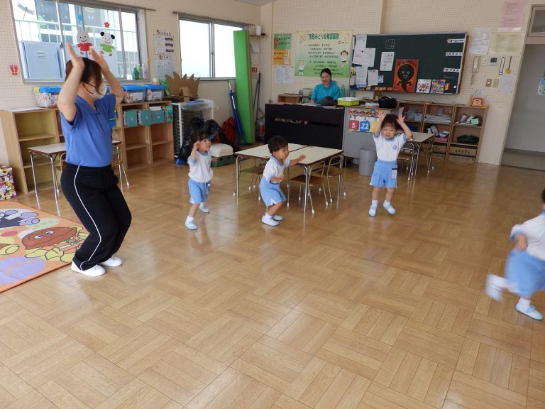 保育の様子　⑮　もも組