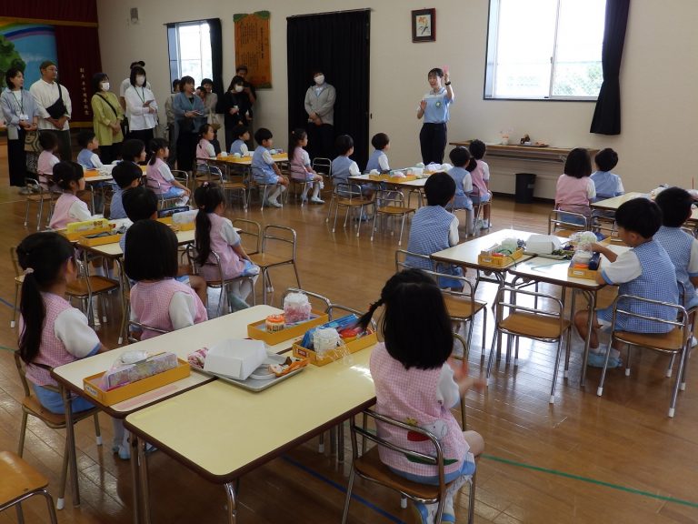 保育参観　⑫　すみれ組