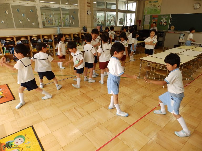 保育の様子　⑮　すみれ組