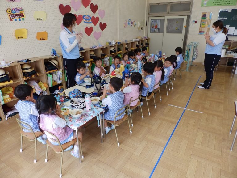 給食の様子　⑦　うめ組