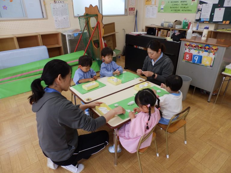 保育の様子　⑫　もも組