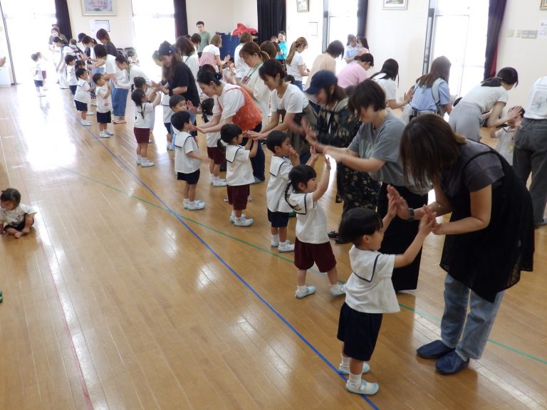 親子ダンス講習会　⑤　うめ組
