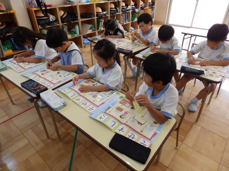 保育の様子　④　すみれ組