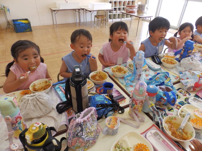 給食の様子　⑫　うめ組