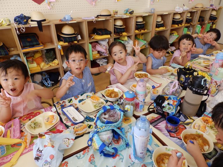 給食の様子　⑬　うめ組