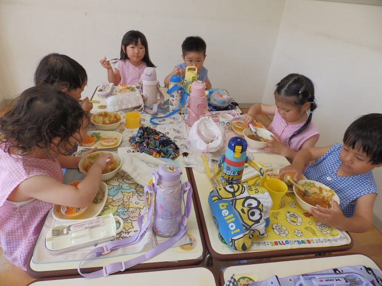 給食の様子　⑰　さくら組