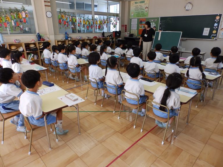 学研教室　⑥　すみれ組