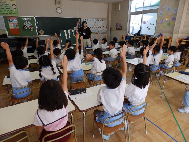 学研教室　⑧　すみれ組