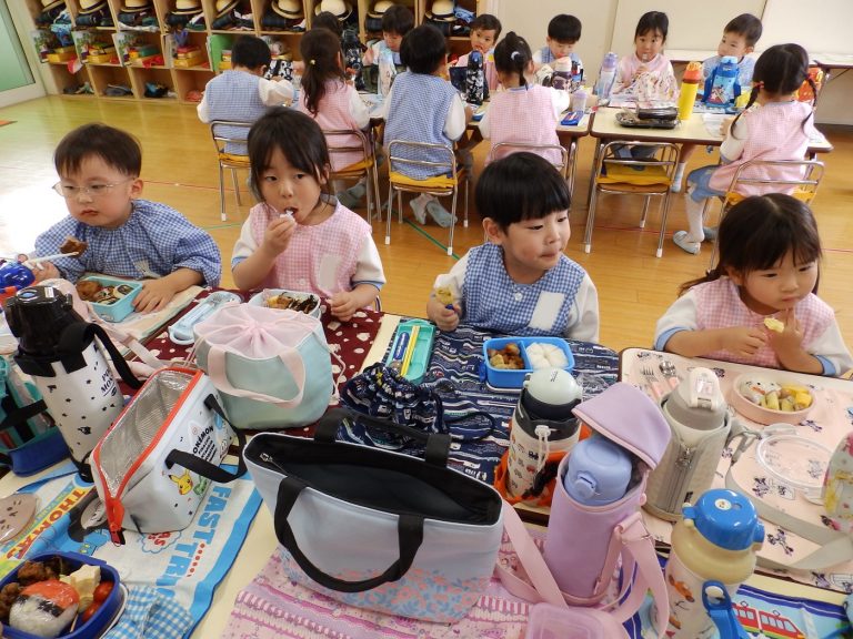 お弁当の様子　⑬　まつ組
