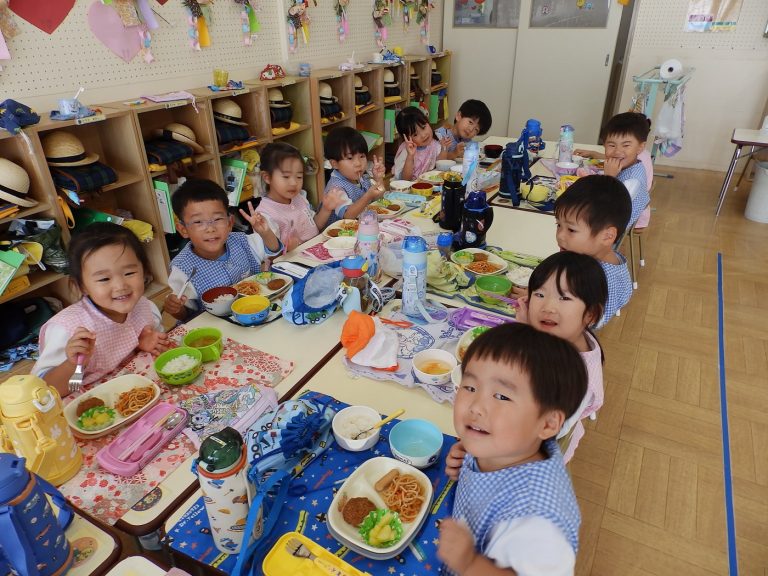 給食の様子　⑫　うめ組