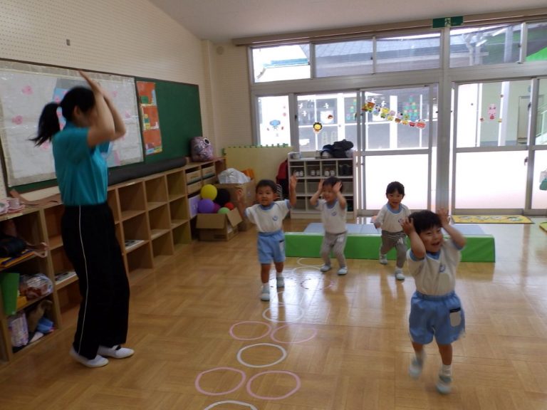保育の様子　⑫　もも組