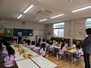保育の様子　①　すみれ組
