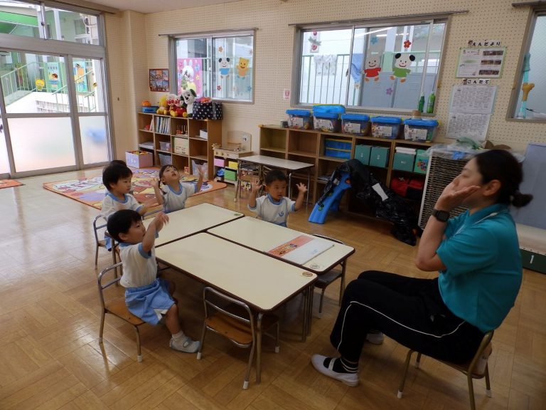 保育の様子　⑭　もも組