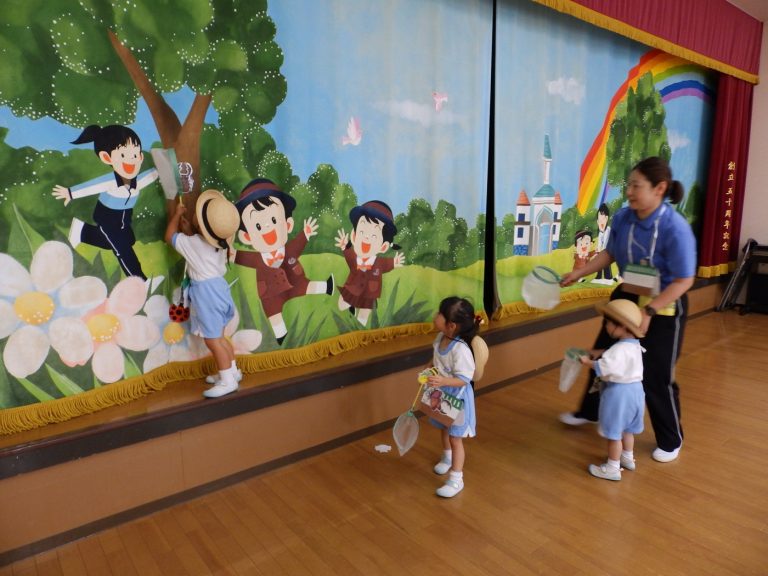 保育の様子　②　もも組