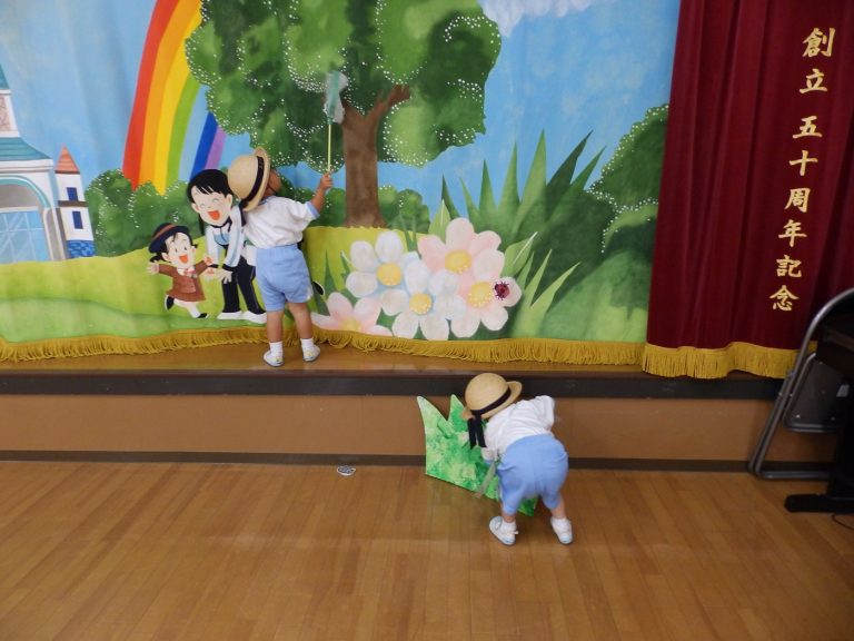保育の様子　④　もも組