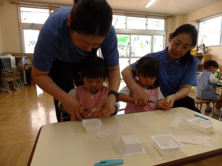 保育の様子　㉔　もも組