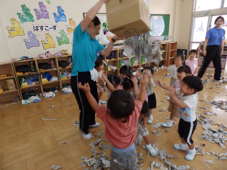保育の様子　⑫　もも組