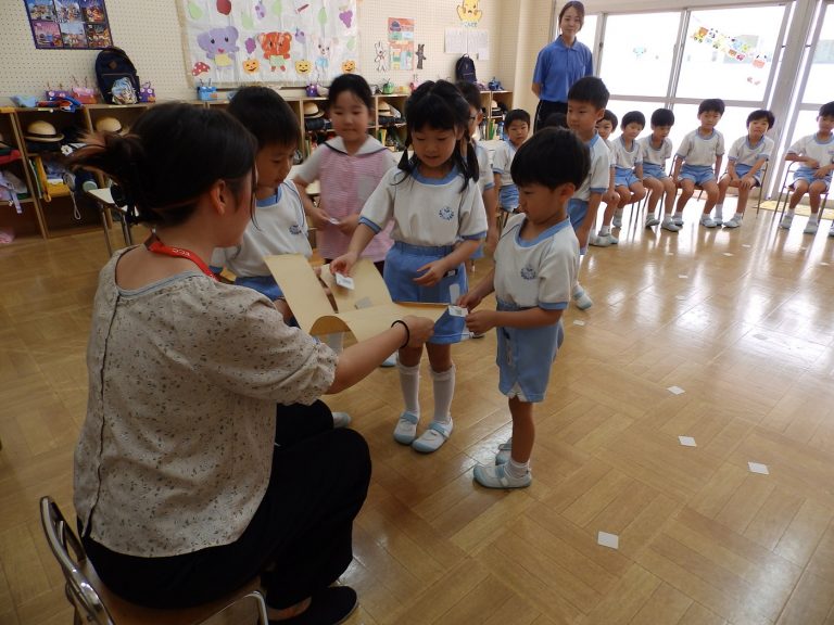 英語レッスン　➉　れんげ組