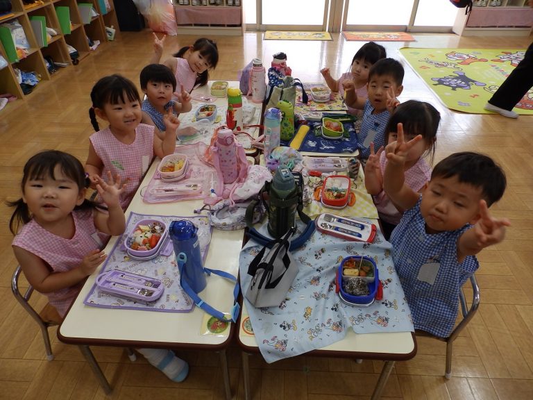 お弁当の様子　⑪　もも組