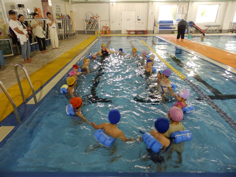 スイミングの様子　⑬