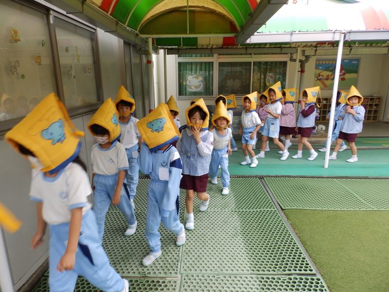 避難訓練　⑥　すみれ組