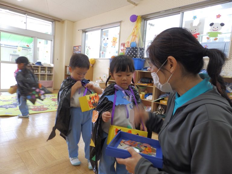 保育の様子　⑬　もも組