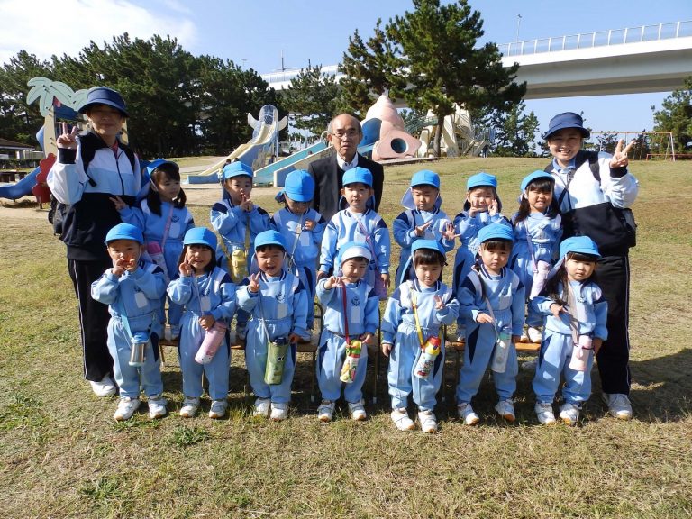 遠足　㉒　もも組