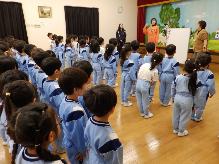 手話講座　①　年長組