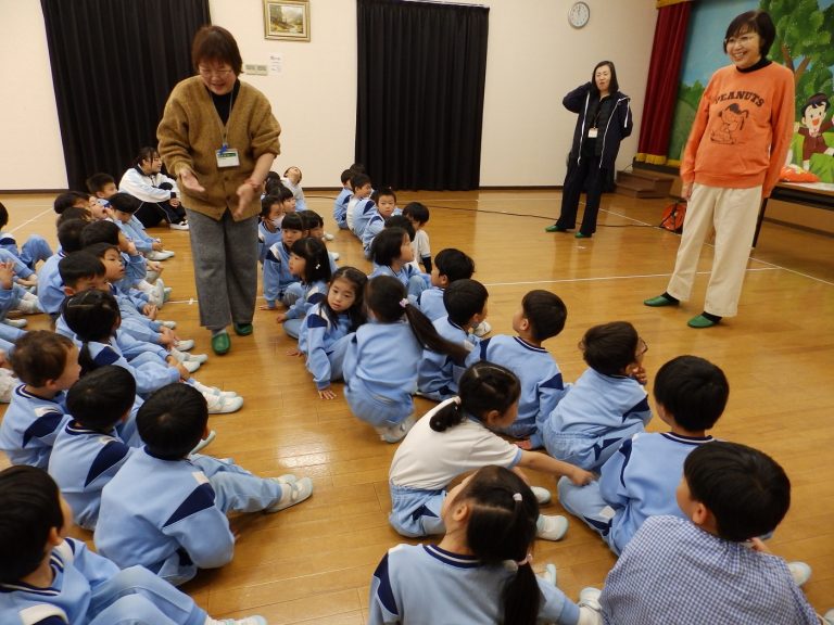 手話講座　⑩　年長組